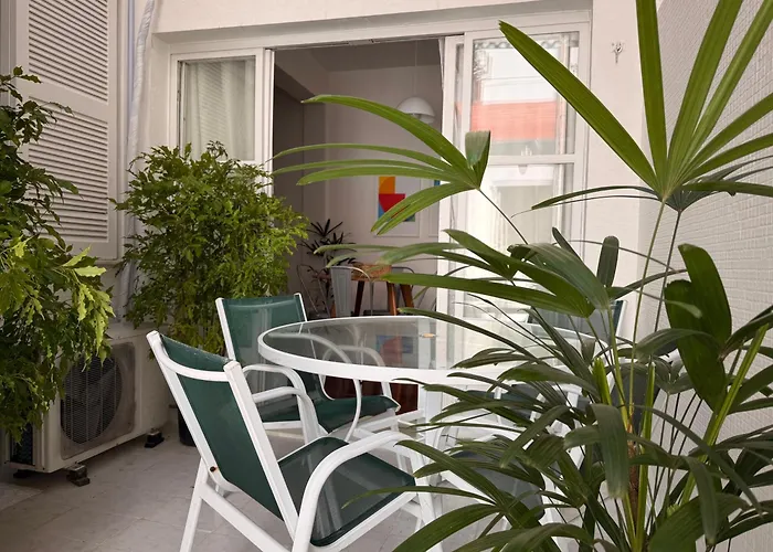 Cozy Flat In Leblon Five Steps From The Beach Rio de Janeiro