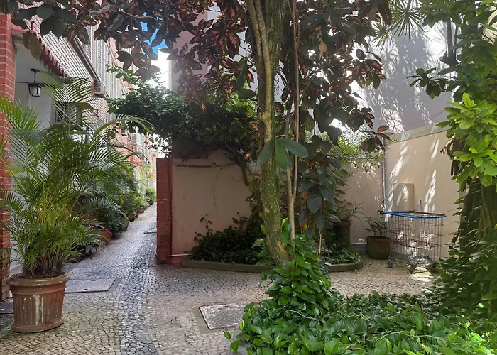 Cozy Flat In Leblon Five Steps From The Beach Rio de Janeiro